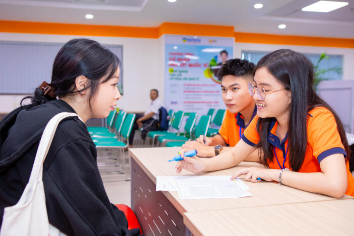 HUTECH tặng ưu đãi 5 triệu đồng cho 1.000 thí sinh nhập học sớm nhất 30