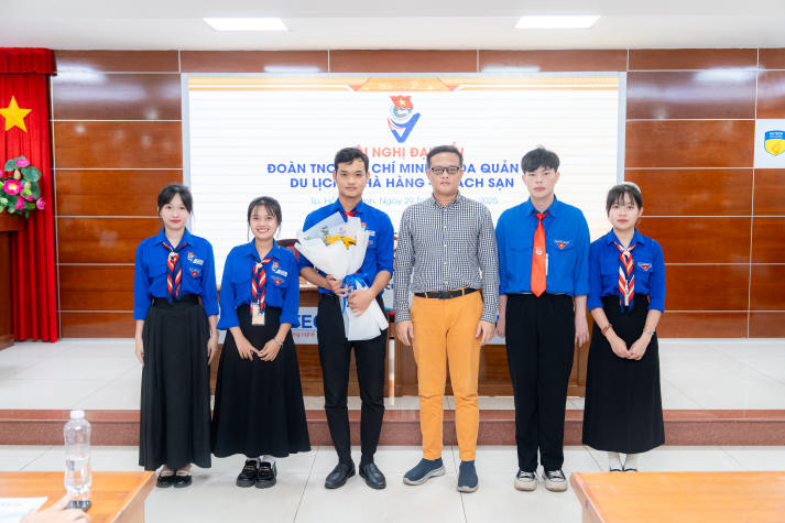 Tuổi trẻ Khoa Quản trị Du lịch - Nhà hàng - Khách sạn: Năng động, gắn kết và vững bước trong nhiệm kỳ mới 95