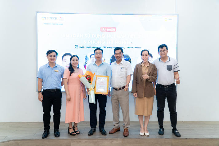 Sinh viên Viện Khoa học Ứng dụng tập huấn an toàn phòng thí nghiệm, chủ động phòng ngừa rủi ro 17