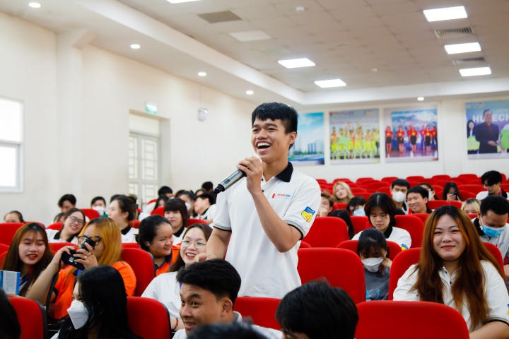 Viện Công nghệ Việt - Hàn tuyên dương 227 sinh viên xuất sắc và phát động cuộc thi tìm hiểu văn hóa Hàn Quốc 116