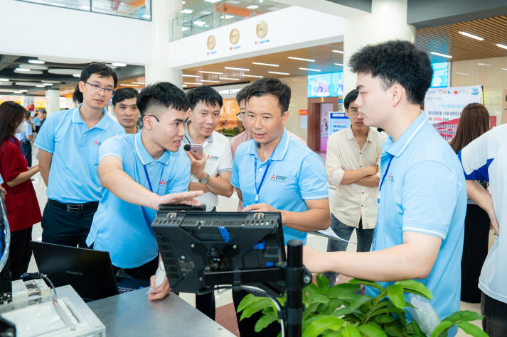 Sinh viên HUTECH đề xuất giải pháp ứng dụng AI thiết thực 49