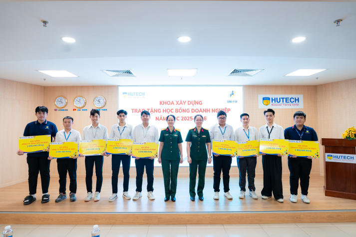 TRAO HỌC BỔNG DOANH NGHIỆP NĂM HỌC 2025-2026 32