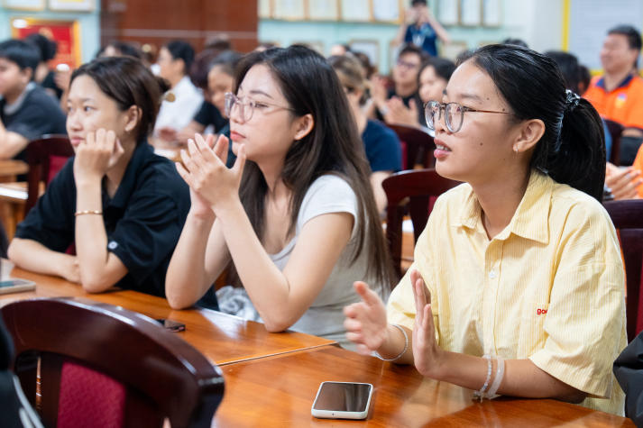 [Video] Đam mê thôi chưa đủ, sinh viên Truyền thông - Thiết kế học cách đi đường dài với nghề sáng tạo 47