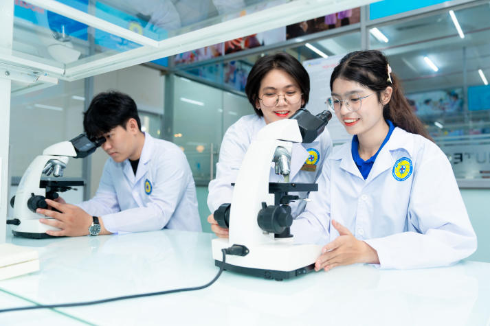 [Ảnh] Khám phá loạt “tọa độ” học tập, thực hành và rèn luyện thú vị tại HUTECH 38