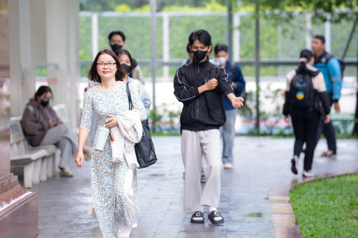 [Video] Ngày đầu năm học 2025-2026 tại HUTECH: Hào hứng, rộn ràng và đầy kỳ vọng 23