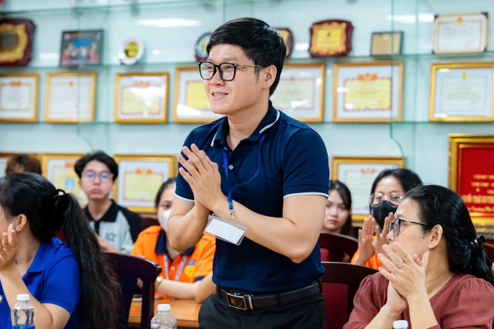 Mãn nhãn với loạt thiết kế độc đáo tại vòng Chung kết cuộc thi thời trang tái chế của Khoa Quản trị kinh doanh HUTECH 41