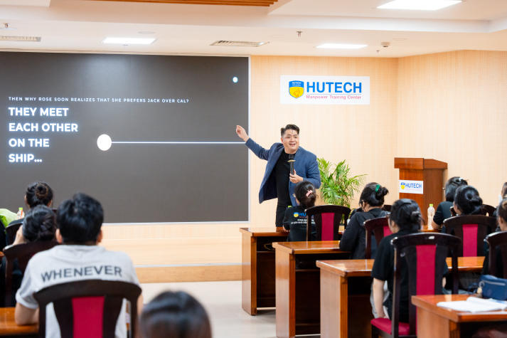 Sinh viên Quản trị sự kiện HUTECH học bí quyết “Cần xếp gì vào Concept?” cùng đạo diễn Loki Vũ 63