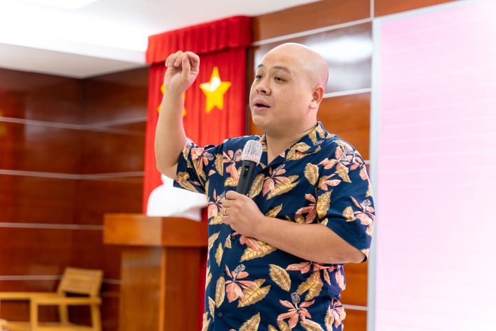 Sinh viên Khoa Truyền thông & Thiết kế HUTECH học kỹ năng tạo dựng ý tưởng từ chuyên gia 42