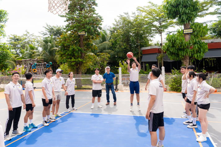 [Ảnh] Trải nghiệm thể thao toàn diện của sinh viên ngành Quản lý thể dục thể thao tại NV Sport Camp 65