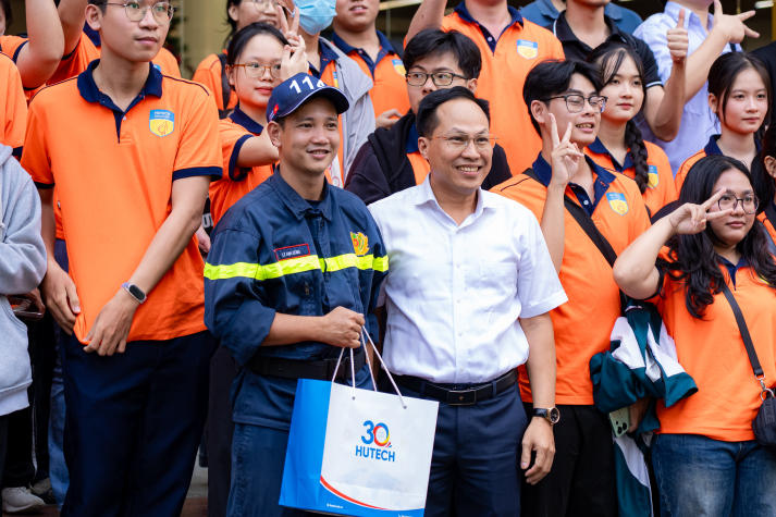 Trang bị kỹ năng ứng phó với hỏa hoạn: HUTECH tổ chức diễn tập PCCC & CNCH tại Thu Duc Campus 107