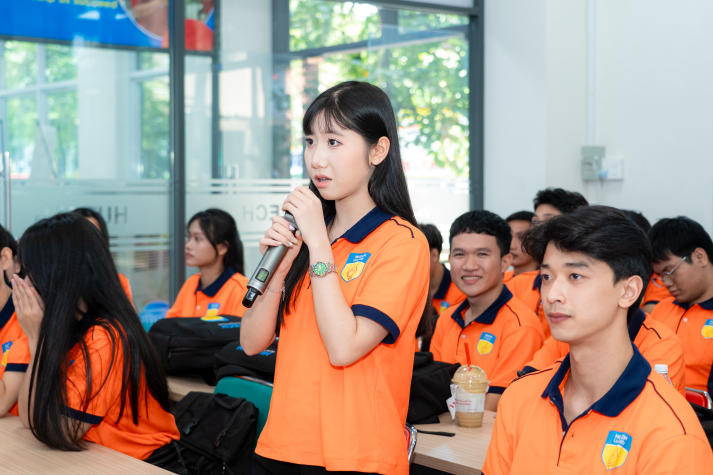[Video] Khoa Kiến trúc - Xây dựng tiếp lửa động lực cho tân sinh viên K26 42