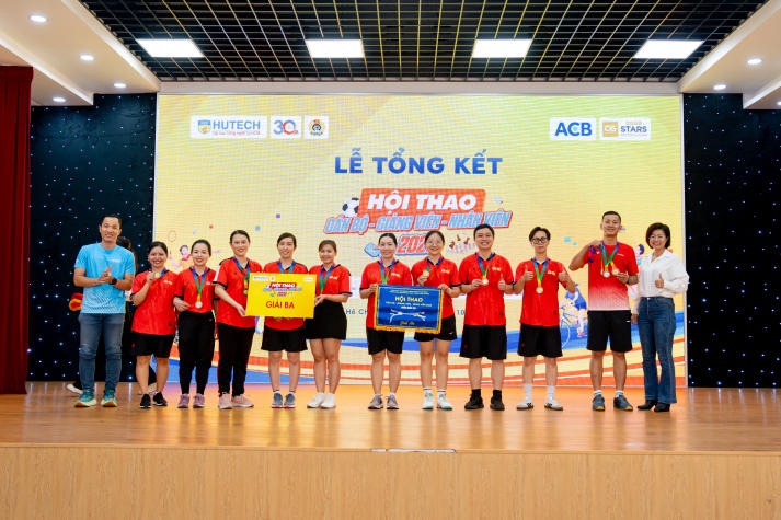 [Video] [Hội thao CB-GV-NV HUTECH 2025]: Khép lại mùa giải với những chiến thắng rực rỡ và tinh thần gắn kết 58
