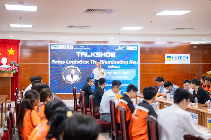 Sinh viên Khoa Quản trị kinh doanh "mở khóa" tiềm năng nghề nghiệp Sales Logistics 43