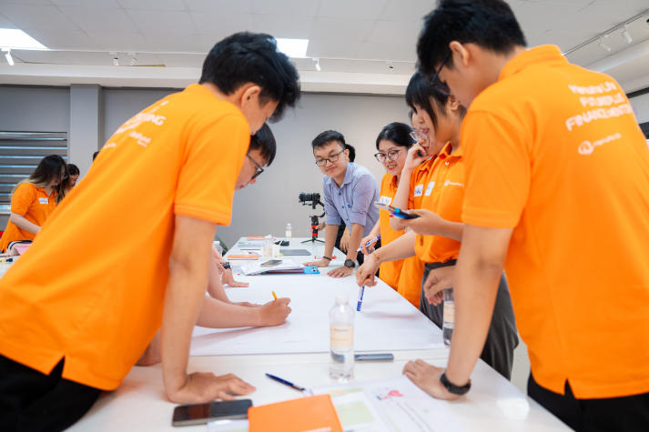 [Video] Youth Education Learning: Trang bị hành trang giáo dục thanh thiếu niên cho sinh viên HUTECH 96