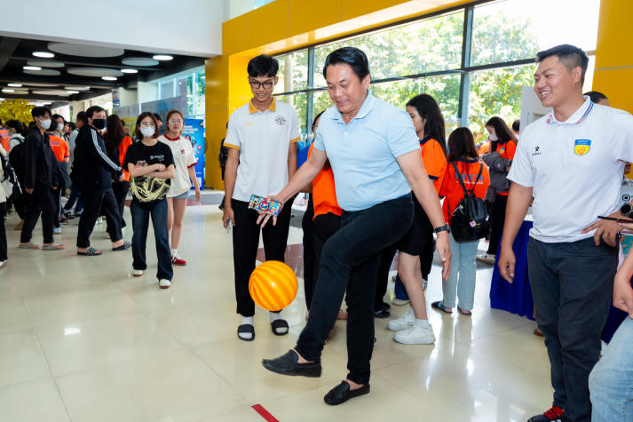 Khởi động từ ngày 20/4, Ngày hội “Tự hào Sinh viên HUTECH” mang đến loạt hoạt động sôi nổi 81