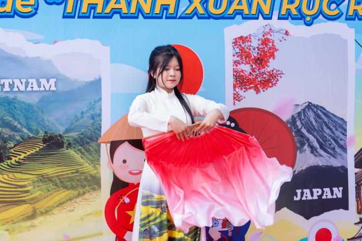 [Video] Sinh viên HUTECH hào hứng trải nghiệm Ngày hội giao lưu văn hóa Việt - Nhật 2024 118