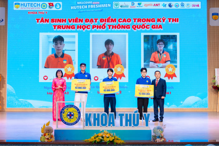 Tân sinh viên Khoa Thú y khởi đầu chặng đường đại học bằng tri thức, công nghệ và lòng trắc ẩn 56