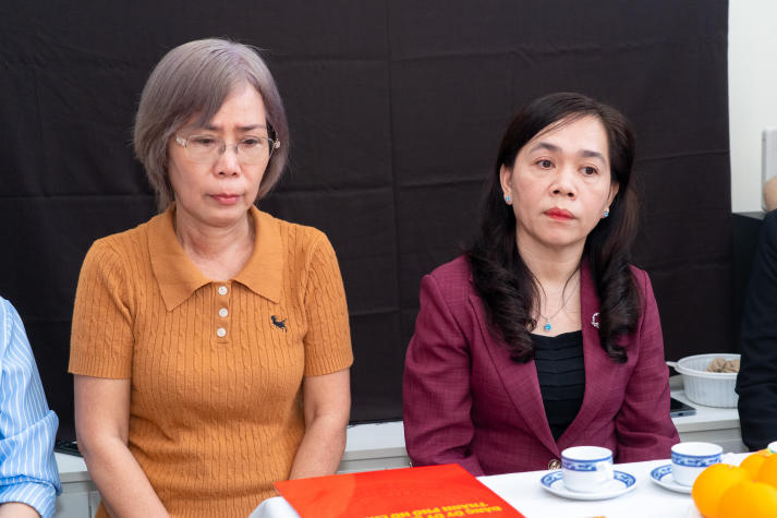 Truy tặng Huy hiệu 40 năm tuổi Đảng cho cố đồng chí Cao Tùng Anh 50