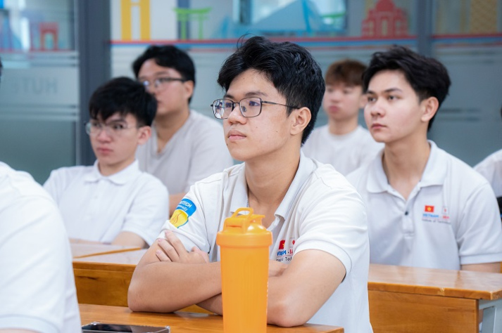 Mở lối sự nghiệp kỹ sư ô tô tại Nhật: Sinh viên VJIT tiếp cận chương trình đào tạo tại Toyota 31