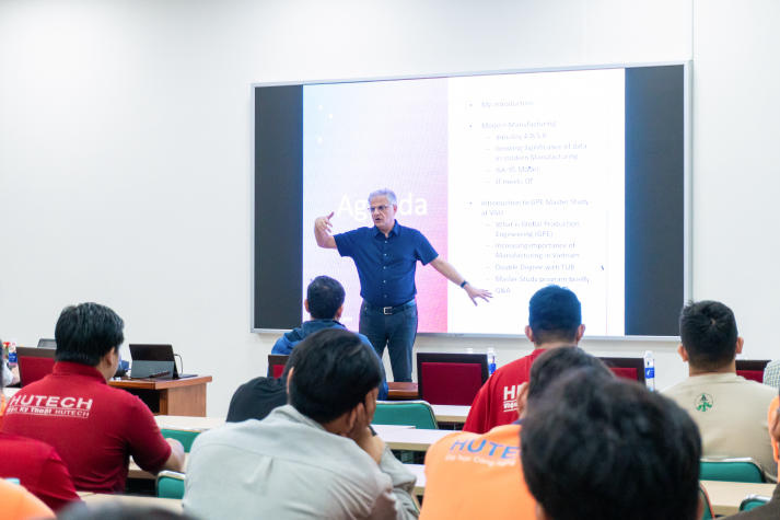 Kết nối học thuật và thực tiễn, Viện Kỹ thuật tổ chức Seminar về nhân lực trình độ cao trong thời đại 4.0 48