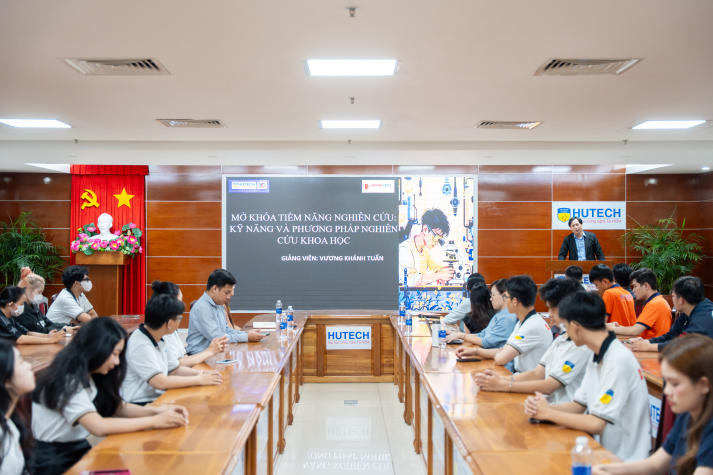 VKIT truyền cảm hứng nghiên cứu khoa học cho sinh viên qua chuyên đề “Mở khóa tiềm năng nghiên cứu” 37