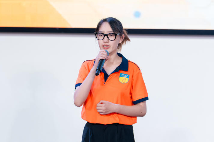 Sinh viên HUTECH tự tin thể hiện bản lĩnh tại Hội thi Hùng biện Khối thi đua 17 30