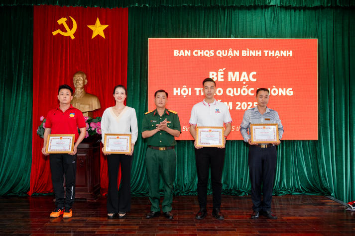 HUTECH dẫn đầu Hội thao Quốc phòng Quận Bình Thạnh 2025 với nhiều thành tích ấn tượng 139
