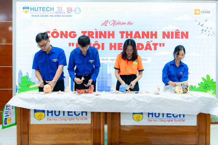 Nuôi heo đất, sinh viên Khoa Quản trị kinh doanh lan tỏa tinh thần sẻ chia đến cộng đồng 46