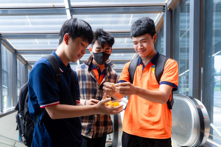 HÀNH TRÌNH KHÁM PHÁ THÀNH PHỐ THÚ VỊ CỦA TÂN SINH VIÊN 2025 92