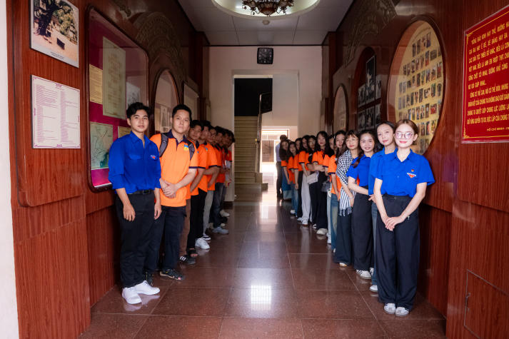 Tân sinh viên VKIT ngược dòng lịch sử, khám phá di sản tại Bến Nhà Rồng 65