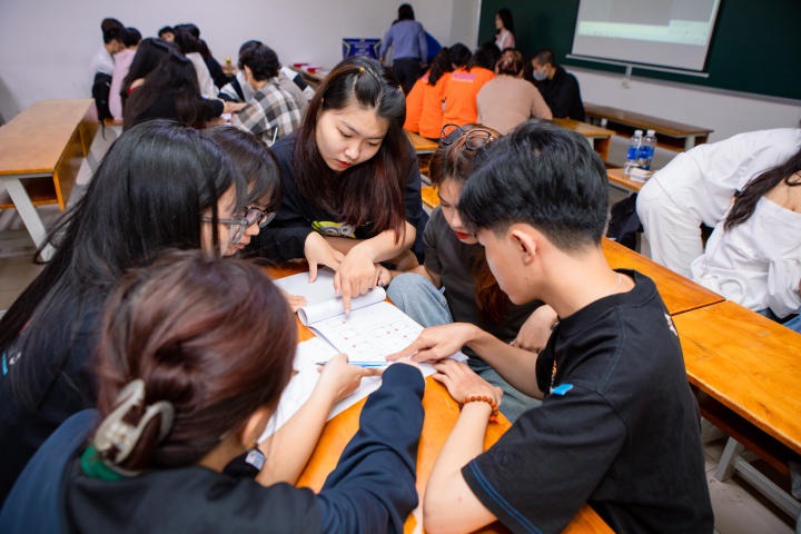 Sinh viên Khoa Khoa học Xã hội và Quan hệ Công chúng thể hiện tài năng qua cuộc thi học thuật “GenZ thông thái” 46