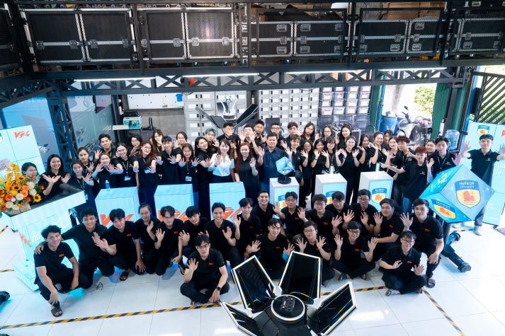 Sinh viên Quản trị sự kiện “đột nhập” hậu trường sản xuất tại Công ty TNHH TM&DV V-94 81