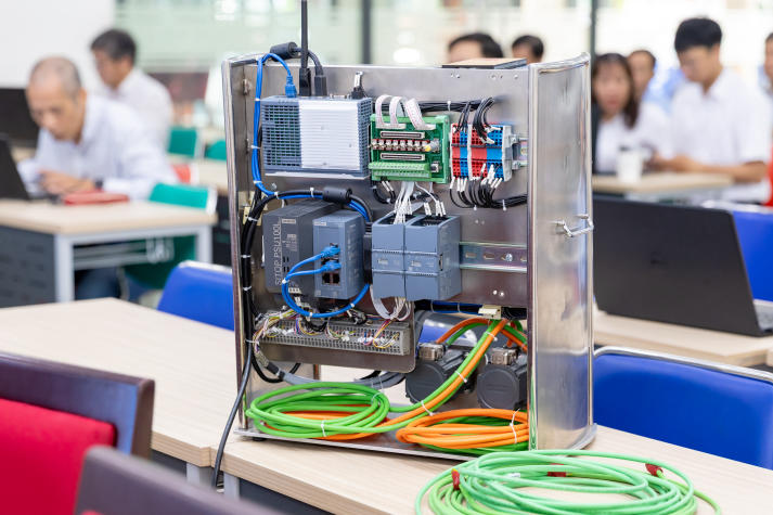 Giảng viên HUTECH cập nhật công nghệ tự động hóa cùng Siemens Việt Nam 83