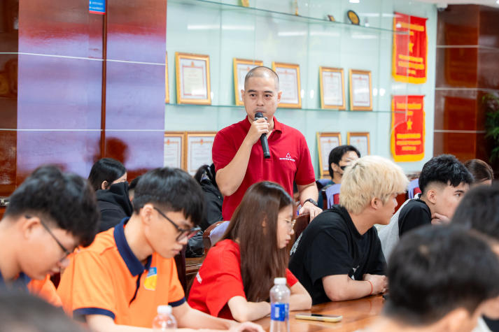 Sinh viên Khoa Quản trị kinh doanh sẵn sàng cho hành trình học tập trải nghiệm thực tế tại HR1 Vietnam Holdings 55