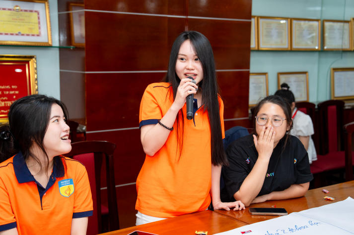 Bước đệm nghiên cứu: Tân sinh viên Tài chính - Thương mại tiếp cận phương pháp luận khoa học 63