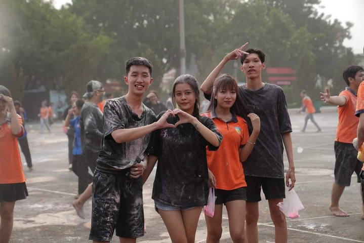 Sinh viên HUTECH “xoã” hết mình với loạt hoạt động chiều ấn tượng tại Hội trại Amazing HUTECH 2023 31