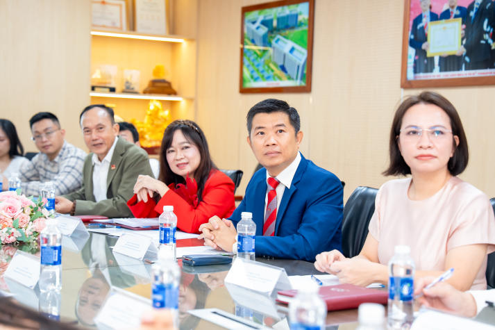 HUTECH mở rộng kết nối giáo dục, y tế và doanh nghiệp với Ủy ban Thương mại Thành phố Trùng Khánh (Trung Quốc) 41