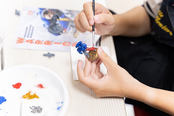 Tân sinh viên Khoa Truyền thông & Thiết kế được chuyên gia tư vấn thiết bị học tập và trải nghiệm công nghệ 120