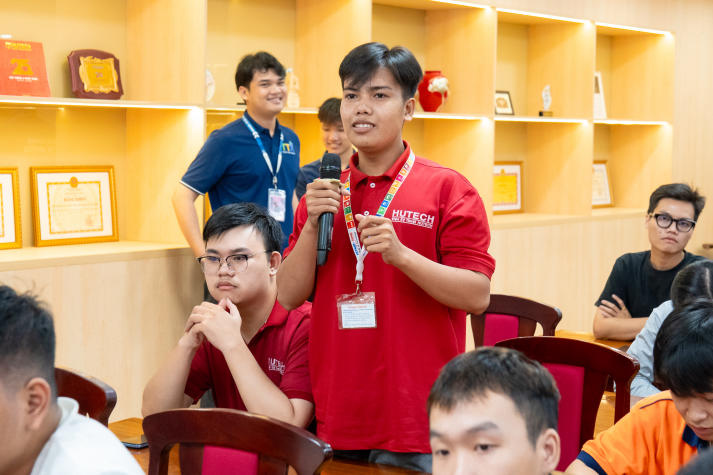 Sinh viên Viện Kỹ thuật học cách thích ứng với môi trường làm việc toàn cầu 88