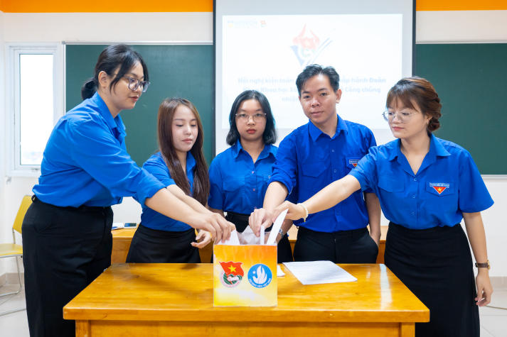 Đoàn Khoa Khoa học Xã hội và Quan hệ Công chúng tổ chức Hội nghị kiện toàn sẵn sàng cho chặng đường mới 46