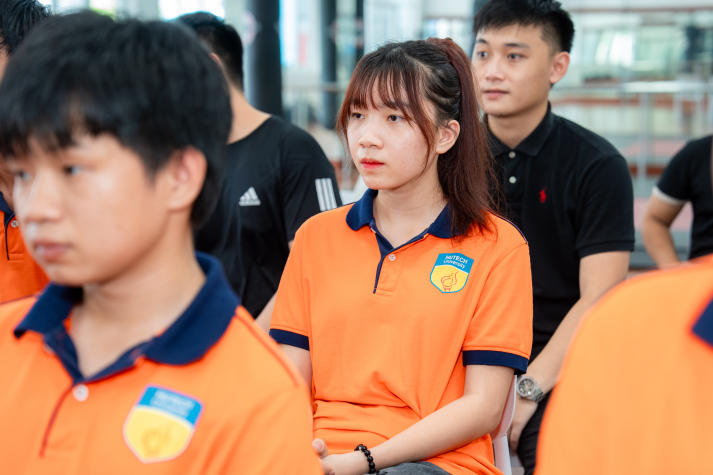 Sinh viên Quản lý thể dục thể thao khám phá truyền thông thể thao thời đại số 44