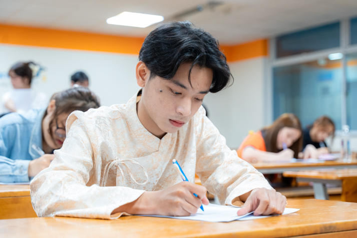 Bản lĩnh, tự tin, nổi bật: Sinh viên Khoa Trung Quốc học tỏa sáng tài năng “Ngôi sao Hán ngữ” 42