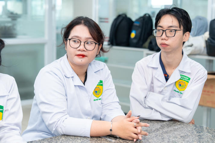 [Video] Sinh viên Công nghệ thực phẩm HUTECH trải nghiệm làm bánh quy gừng, lan tỏa sắc màu Giáng sinh 22