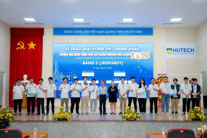 Sôi nổi vòng Chung khảo cuộc thi "Sinh viên với An toàn thông tin ASEAN 2023" tại HUTECH 183