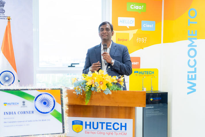 Ra mắt Góc Ấn Độ - điểm giao thoa văn hóa và học thuật tại HUTECH 65
