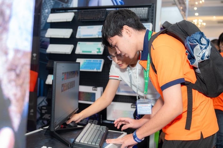 Newbie IT “bắt sóng” công nghệ mới tại iTECH EXPO 2026 69