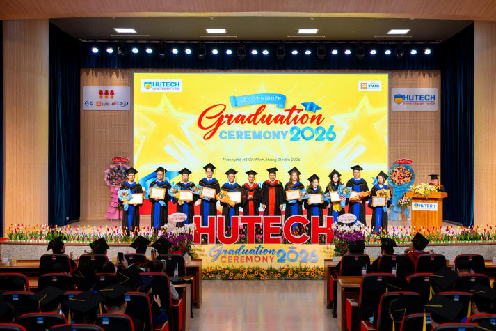Lễ trao bằng tốt nghiệp HUTECH: Vinh danh nghị lực học tập vượt giới hạn thời gian và tuổi tác 11