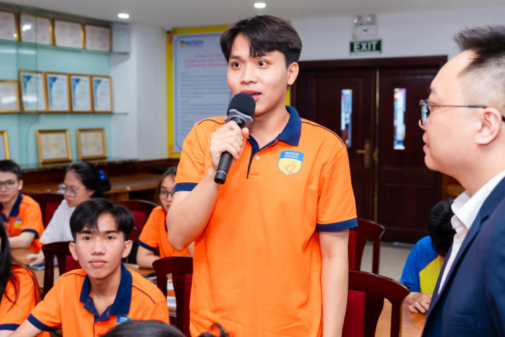 [Video] Học cách bảo vệ bản thân trước thiên tai: HUTECH-ers nói “không” với bị động 61