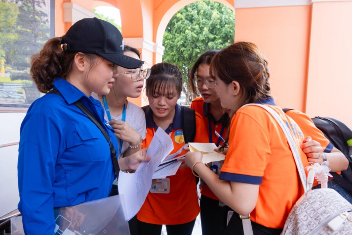 Sinh viên HUTECH sôi nổi tranh tài tại Bán kết Cuộc thi “Olympic tư tưởng Hồ Chí Minh lần thứ 2” do Khoa Luật tổ chức 139