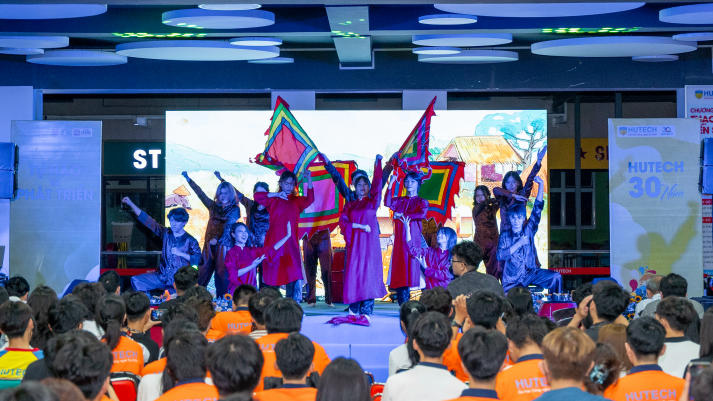 [Video] Hẹn gặp HUTECH-ers tại Ngày hội Truyền thống Sinh viên Thu Duc Campus “NEWBIES SAY HI!” 122